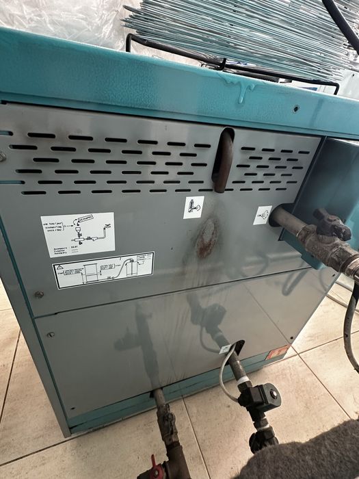 Manequim a Vapor com Caldeira