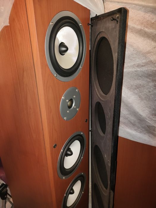 Kolumny głośnikowe akira