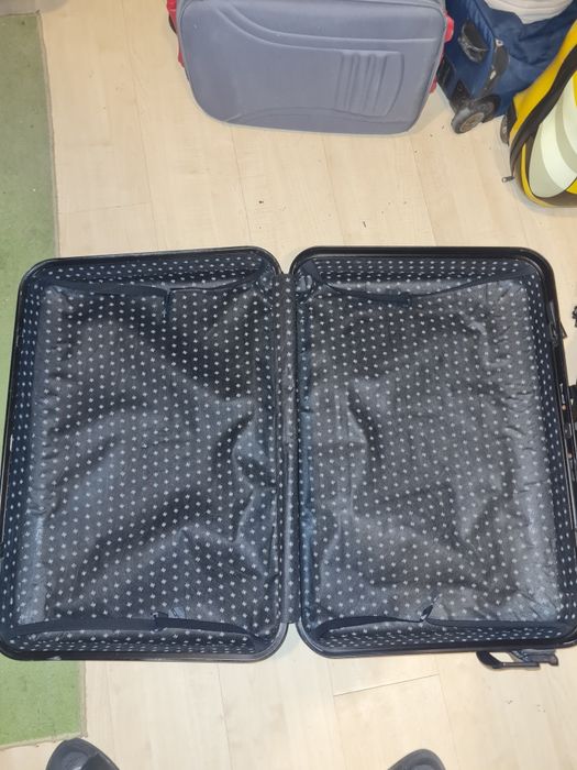 67 x 46 x 21 walizka plastik kółka klasyk