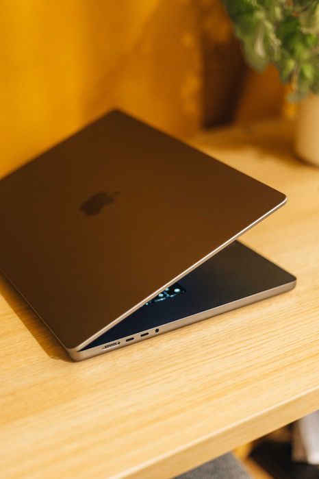 Apple MacBook Pro M2 PRO 16" 16/512GB SSD