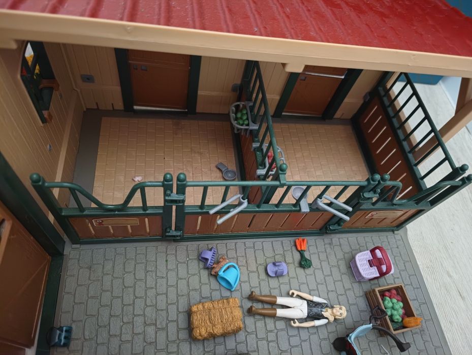 Schleich konie stajnia