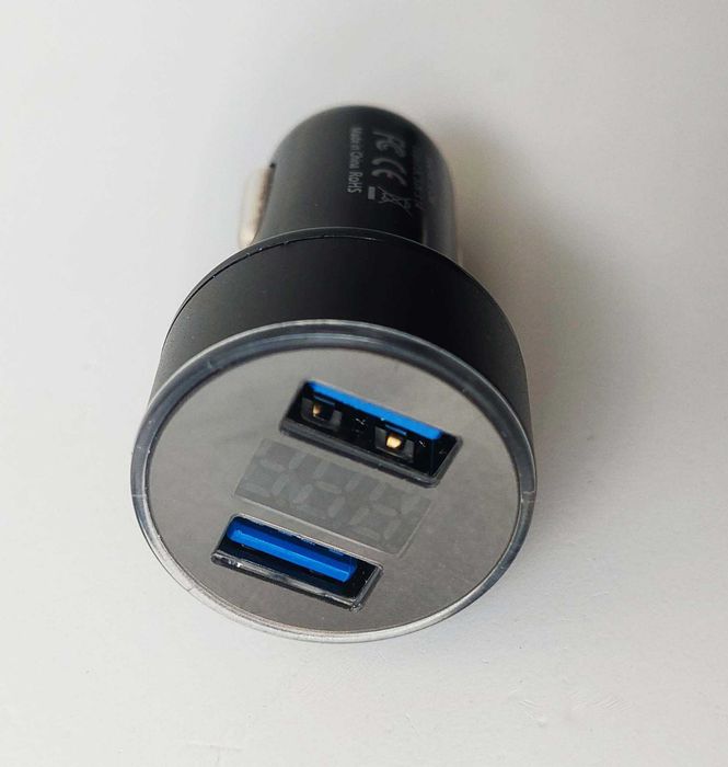 Carregador rápido USB duplo de ligar ao carro de 5V e 3.1A