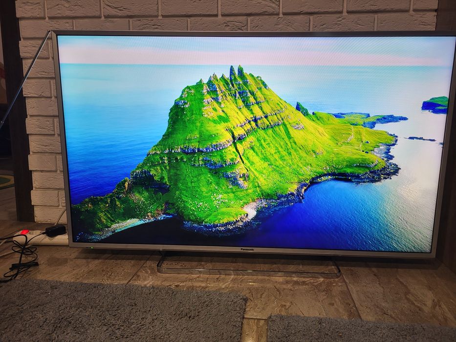Телевізор Panasonic 49 4К  smart tv