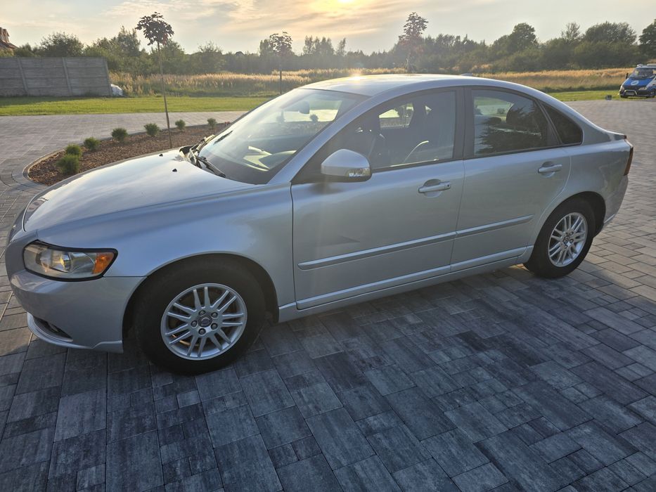 Volvo s40 zadbane uszkodzone