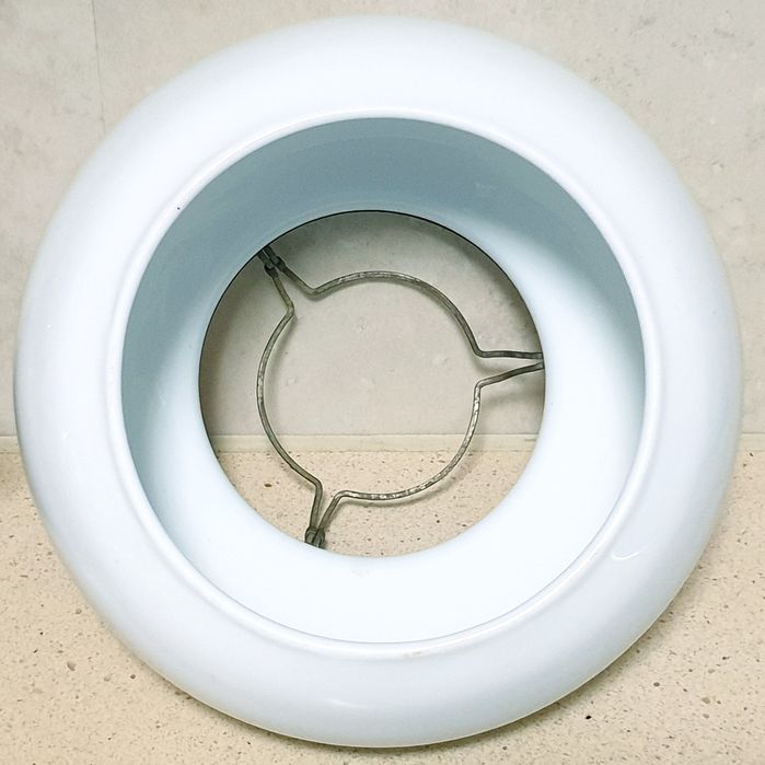 Antigo vidro de candeeiro de petróleo com armação