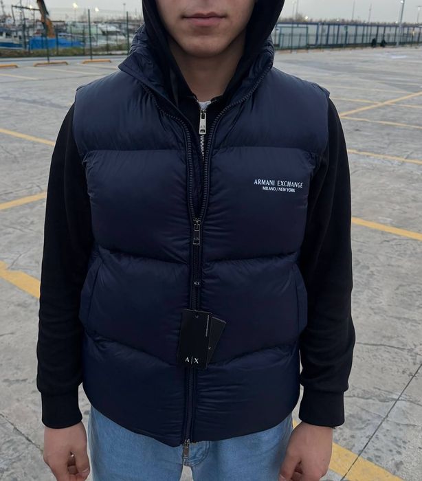 Чоловіча  жилетка  Безрукавка  Armani Exchange  розмір  S-XL