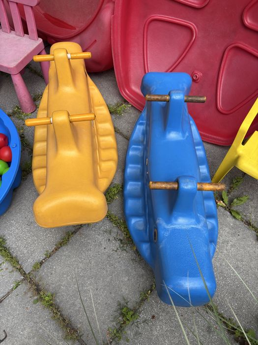 Hustawka bujak little tikes wieloryb plac zabaw