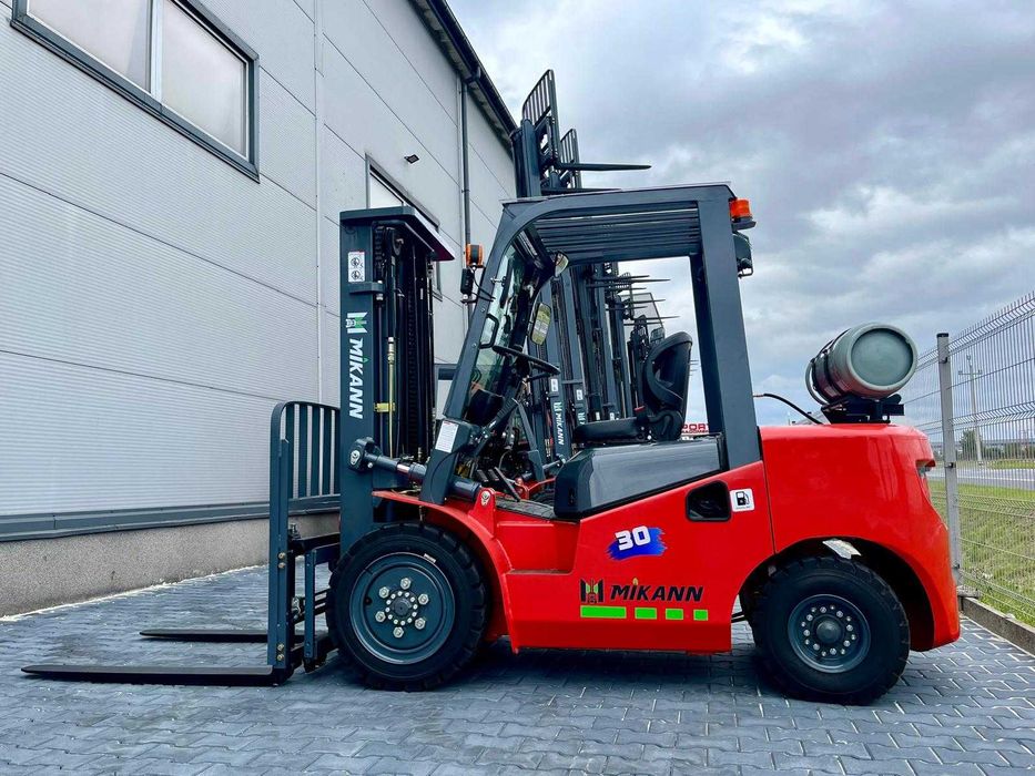 Wózek Widłowy 3T MIKANN, Maszt 4.5m,Triplex, Benzyna-Gaz, Półkabina