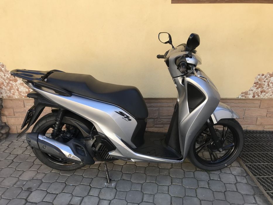 з документами HONDA SH 125 рік 2017    ne sh 150 sh300 sh350