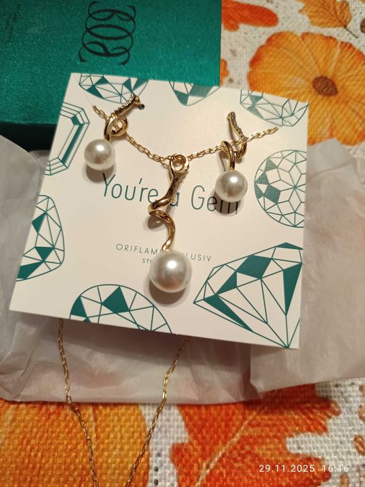 Zestaw biżuterii Hidden Gems Pearl Oriflame kolczyki łańcuszek