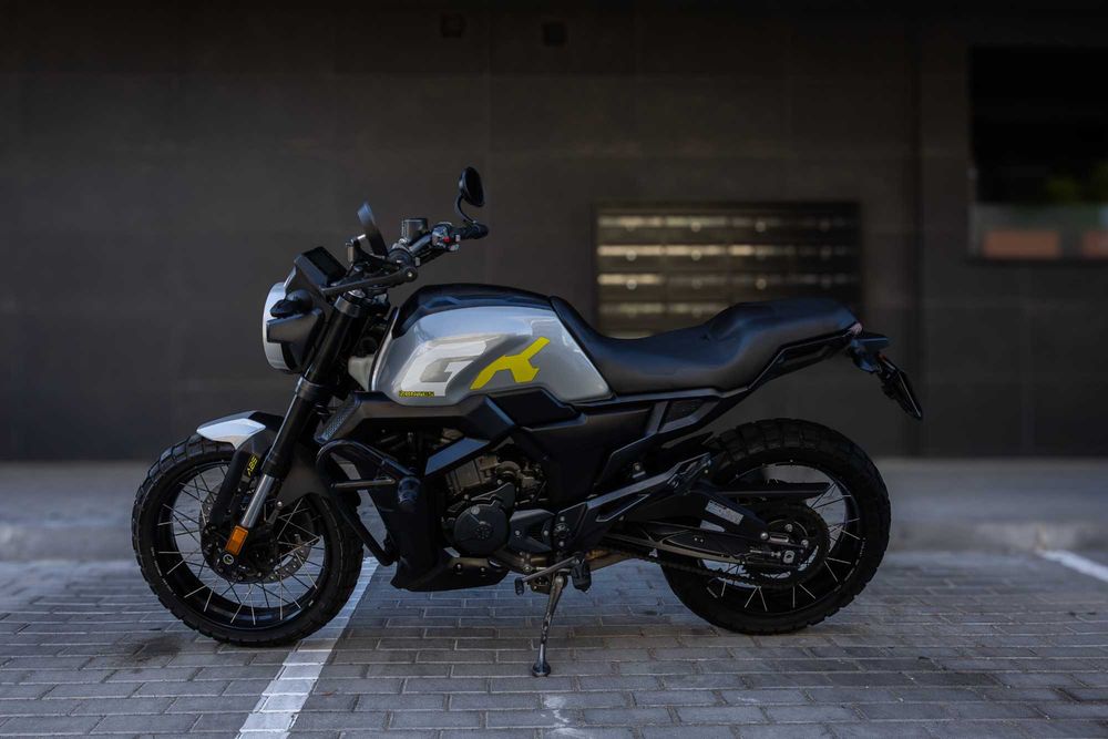 ZONTES GK125! Como Nova!