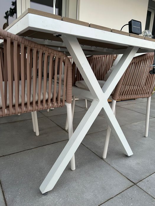 Mesa exterior El corte inglês