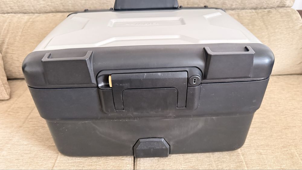Top Case BMW com fixação