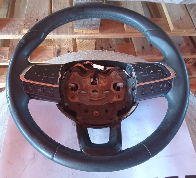Volante multifunções fiat tipo ano 2019 sem air bag.