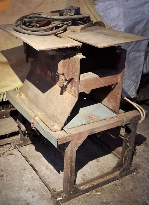 Розпилювальний стіл