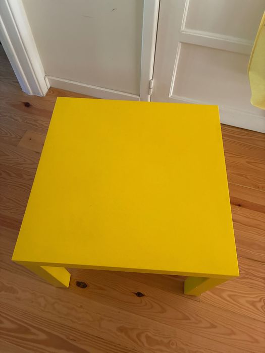Ikea: conjunto 4 cadeiras, mesa de centro e banco