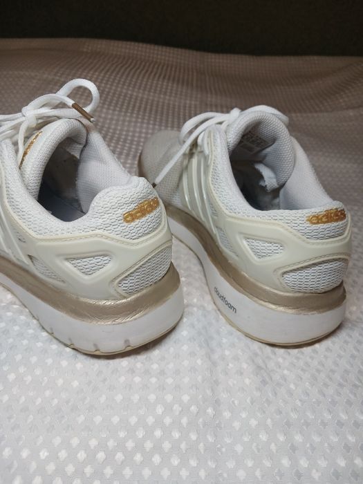 Легкі жіночі кросівки Adidas
