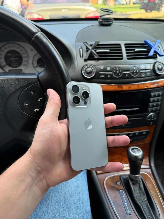 Продам Iphone 15 pro