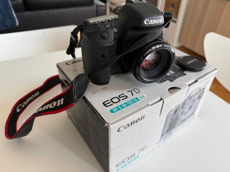 Canon EOS 7D + Canon EF 50mm f/1.8 II + 2x karta CF | komplet