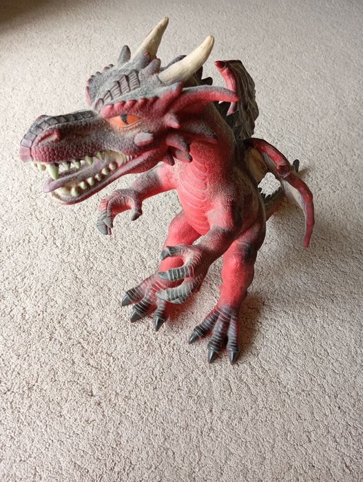 Dragão vermelho de borracha Toys"R"us