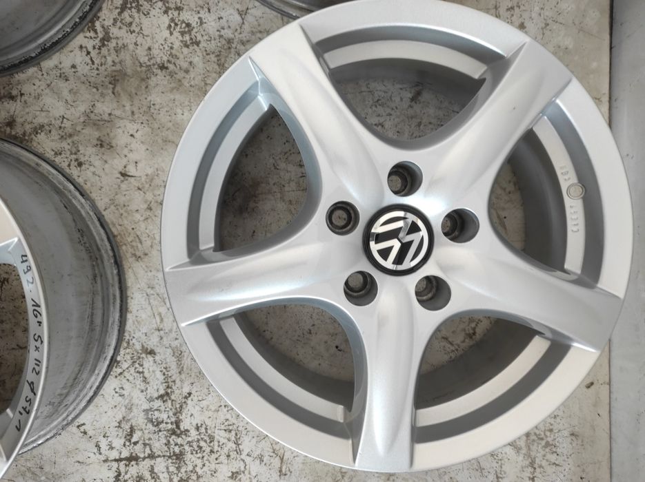 492 Felgi aluminiowe VW VOLKSWAGEN R 16 5x112 Bardzo Ładne