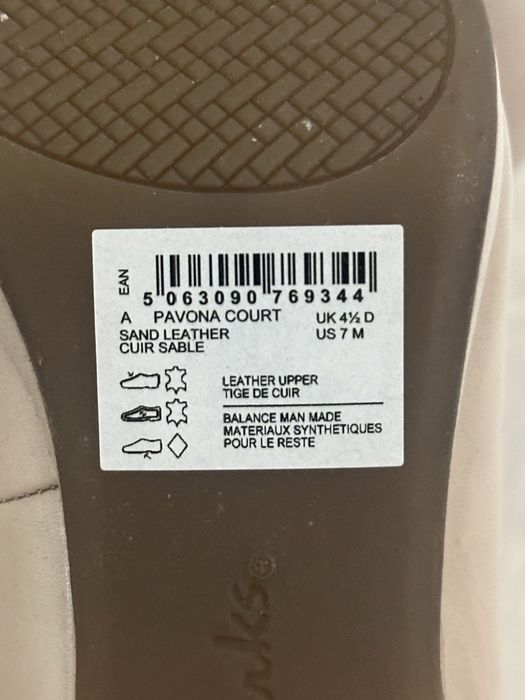 туфлі 37 clarks з округленим носиком