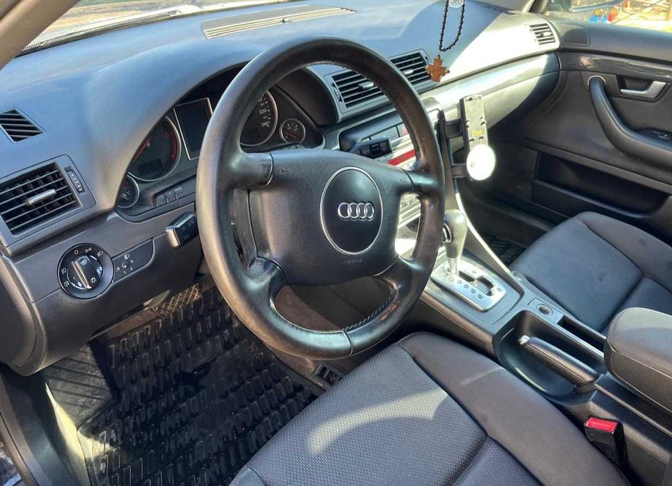Продам Audi A4 2004