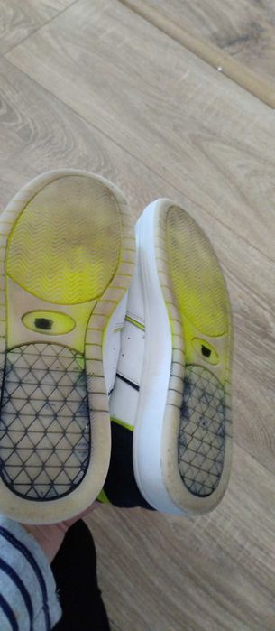 Buty sportowe adidasy dla chłopca białe r.33 Reserved