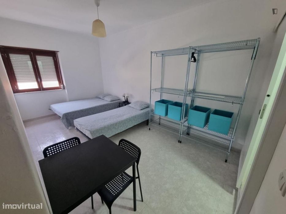Quarto - localizado em Sintra Lisbon