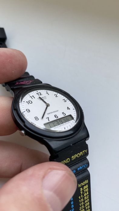 Рідкісний вінтажний колекційний годинник Casio  AQ-23