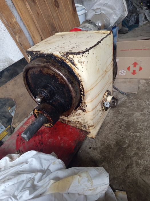 Редуктор планетарний