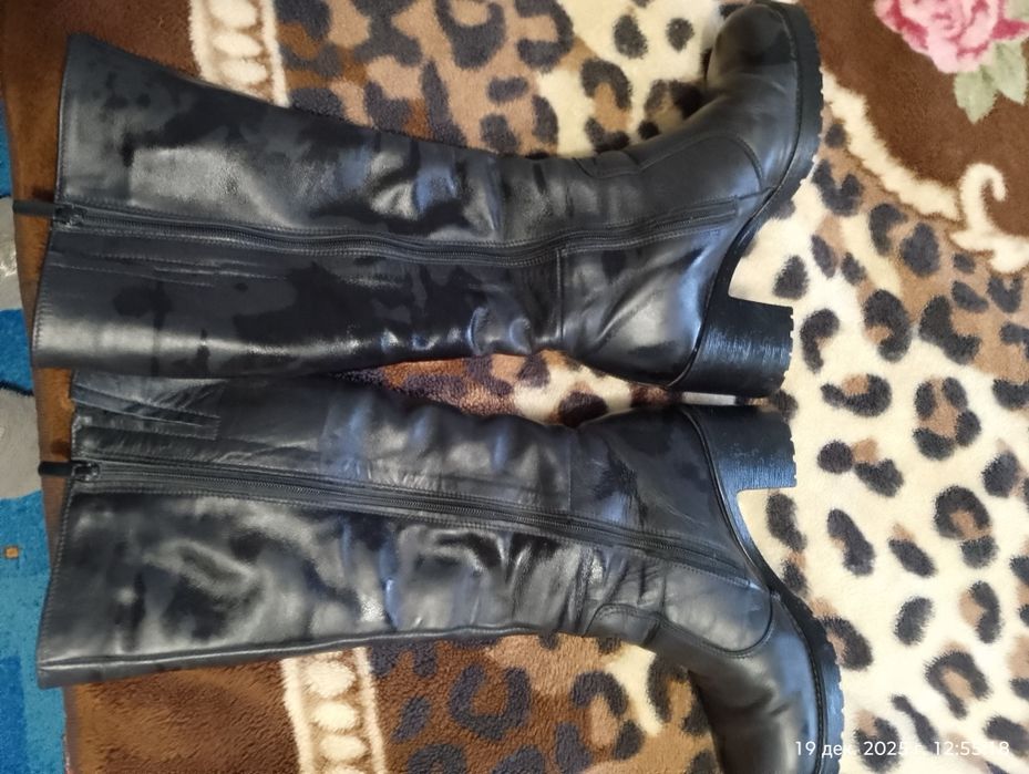 Продам взуття кожані і замшеві