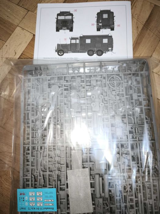 Модель радіомашина icm 1/35 Henschell 33D1 kfz.72