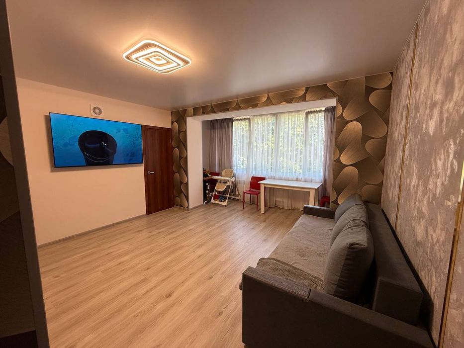 Продам 2 к квартиру ЖК " Оберіг", пр-кт Б.Хмельницького 229