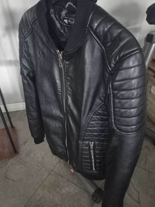 Czarna kurtka przejściowa M