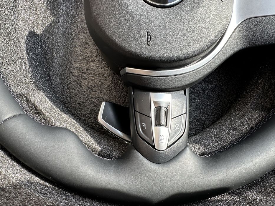 М руль BMW кермо для F10 / F11 / F06 / F13 / F07/F01/F02.