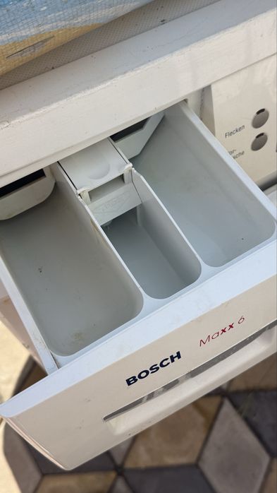 Стиралка под ремонт BOSCH Maxx6