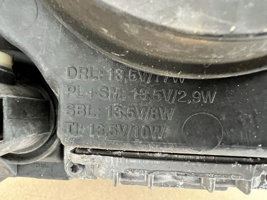 Farol esquerdo RANGER ROVER  (de 2014 a 2017)