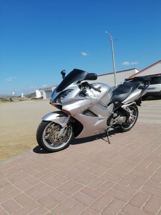 Vendo Honda VFR 800