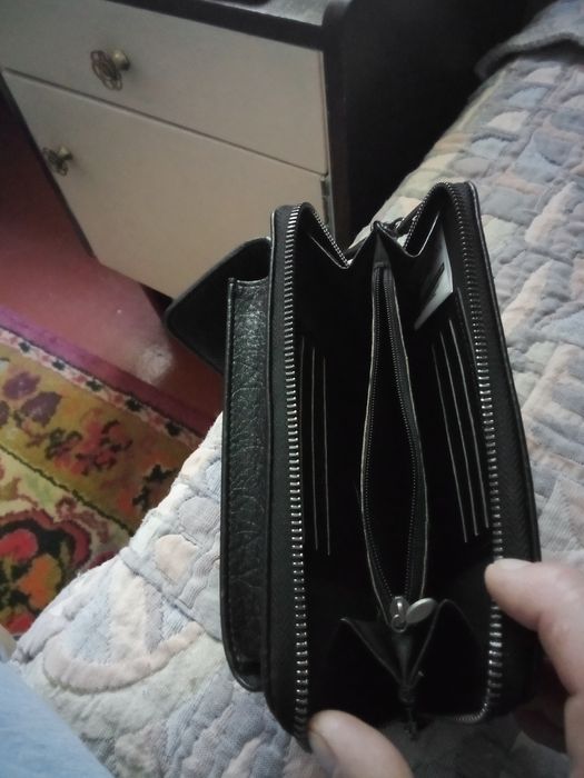 Продам  сумки кожаные и до.