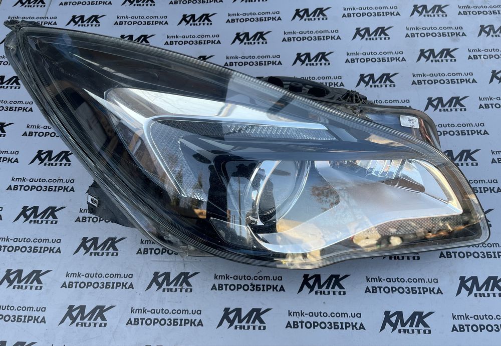 Фара передня права Opel Insignia AFL 13-17р. 13426664 Bi xenon