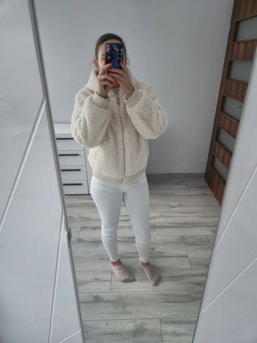 Kurtka futerko kremowa S/M
