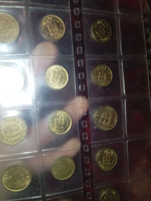 36 moedas portuguesas 1 , 5 escudos