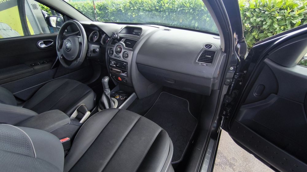 Renault Mégane II 1.4 Gasolina – 2005 – 1.500€