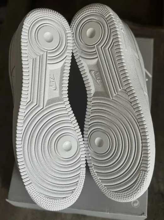Nike Air Force 1 Low '07 Biały R.45