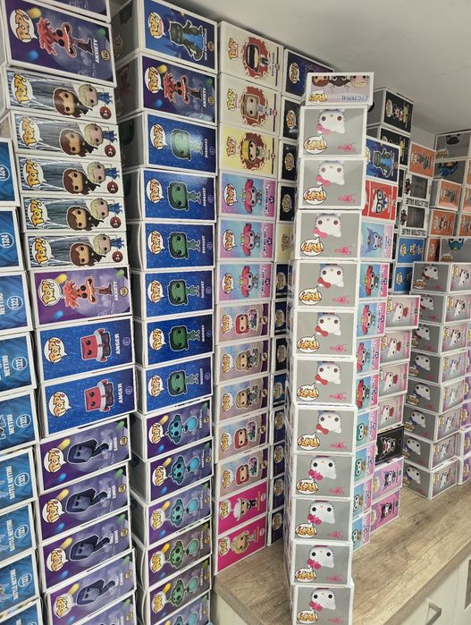 Centenas de figuras para venda