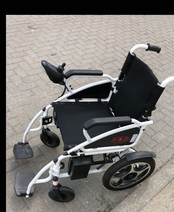 Wózek inwalidzki  elektryczny