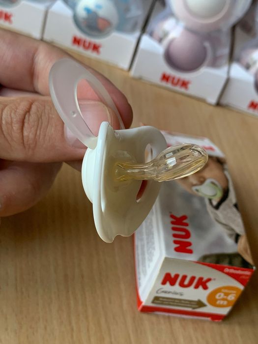 Соска пустушка NUK Silicone Latex Disney baby 0-6-18 месяцев