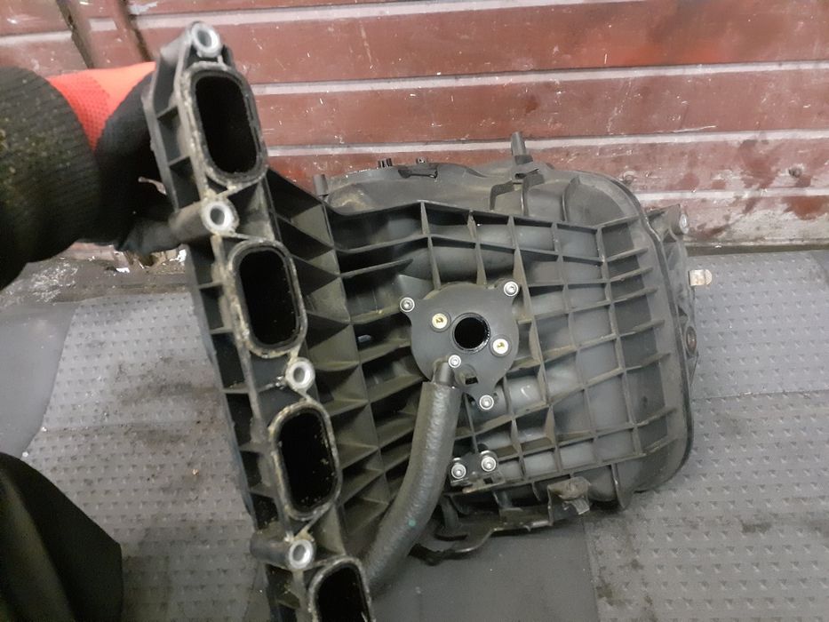 Kolektor ssący BMW e90 e91 lift n43