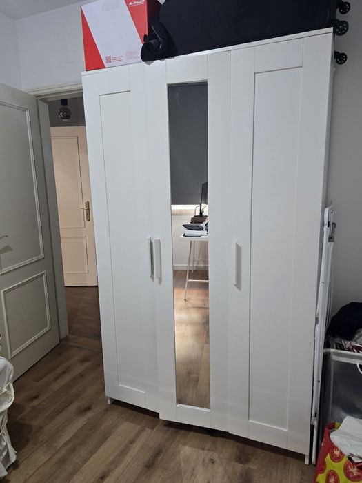 Roupeiro BRIMNES
Roupeiro c/3 portas, branco, 117x50x190 cm